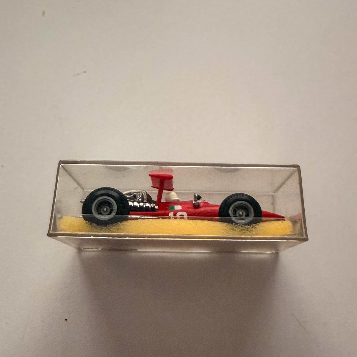 Champion Ferrari F1 — Chris Amon #10