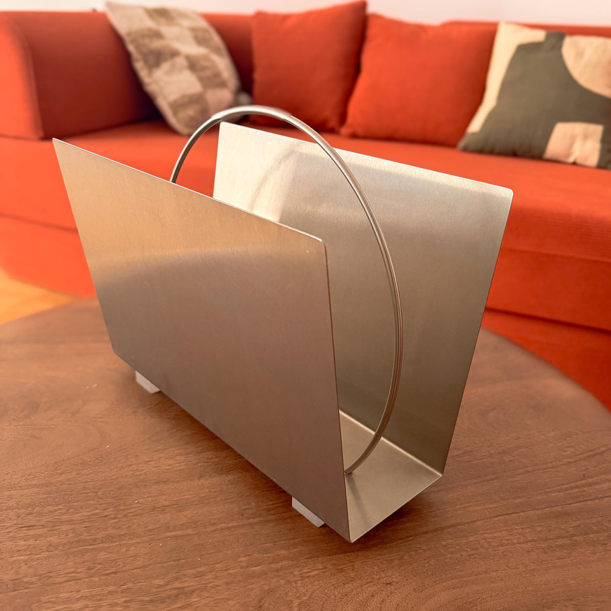 Studio van Eldik Follega Magazine Rack
