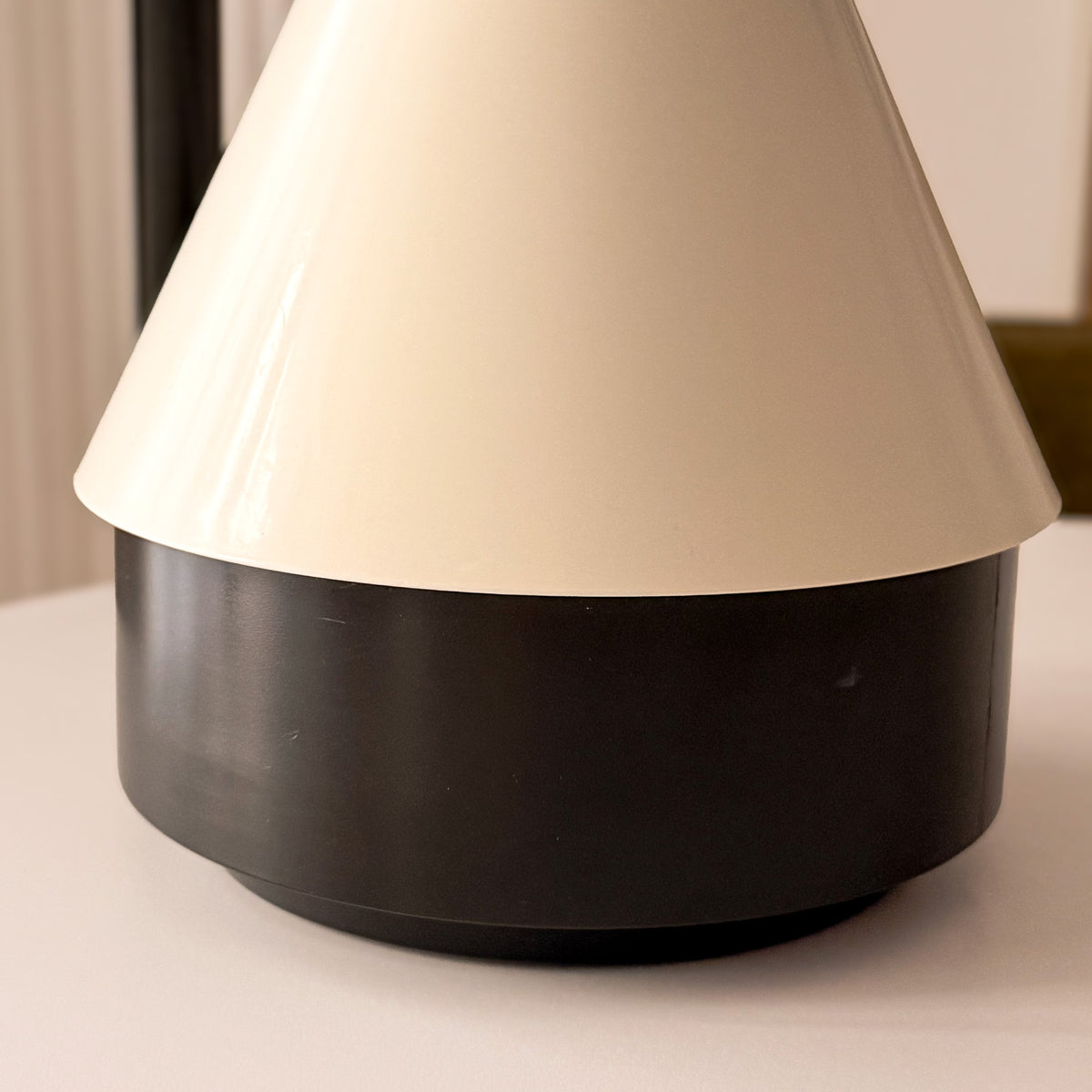 Emsa RIO thermos angular black spout and cream conical plastic body